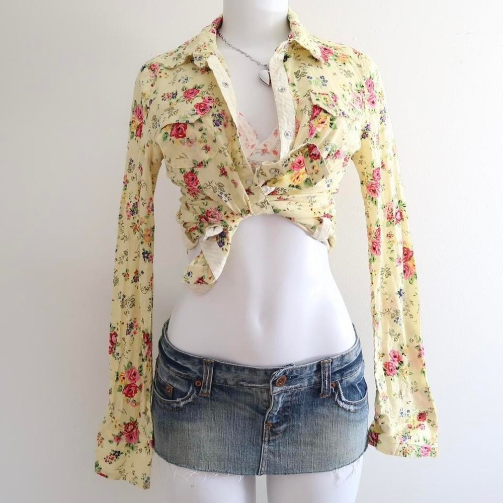 y2k lei yellow floral button up top rose print size L